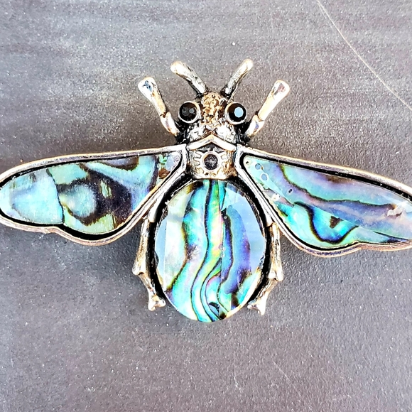 New Abalone Shell Bee Pin Brooch. - Picture 11 of 15